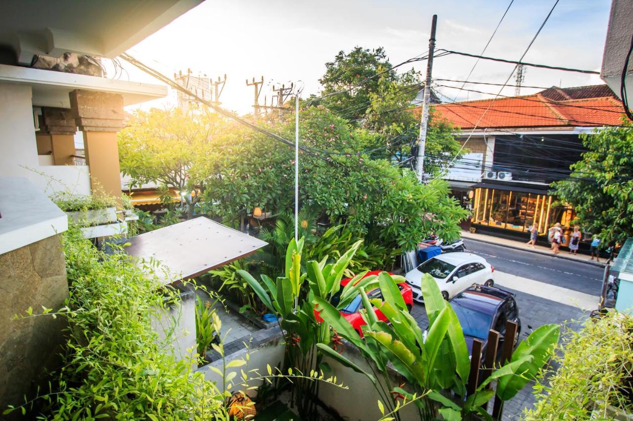 Kuta Suci Guesthouse Екстериор снимка
